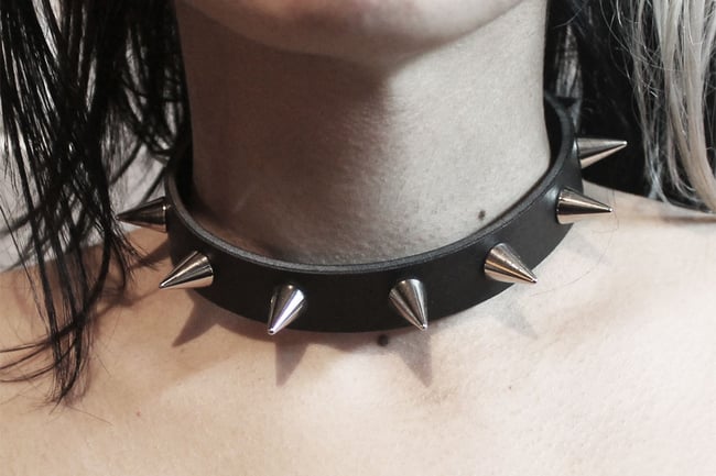 TOUGH GUY CHOKER – TIBBS BONES, 60% OFF