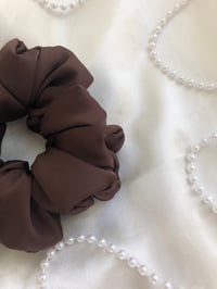 Image 3 of SCRUNCHIE STANDARD CHOCOLATE