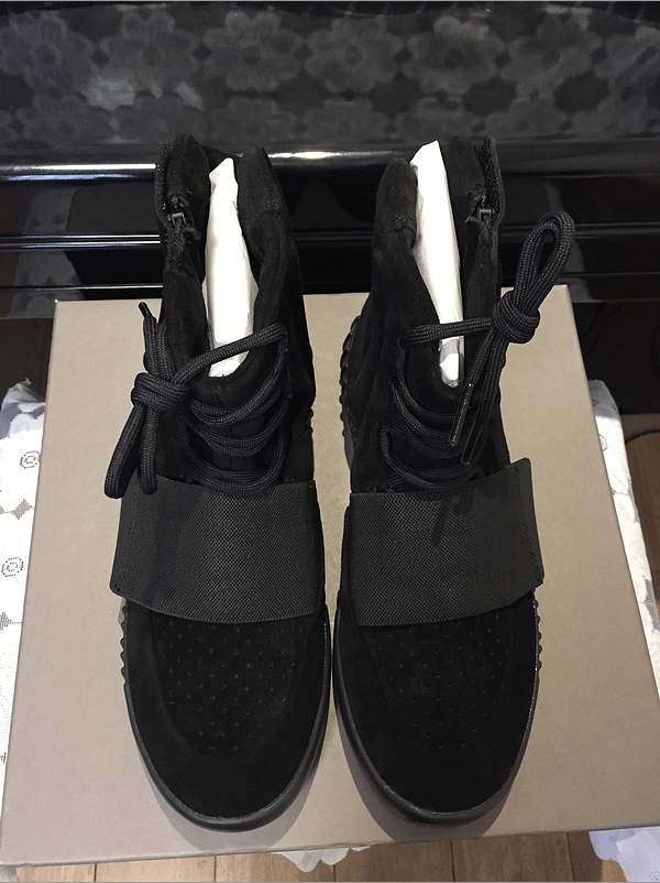 Image of YEEZY BOOST 750 TRIPLE BLACK