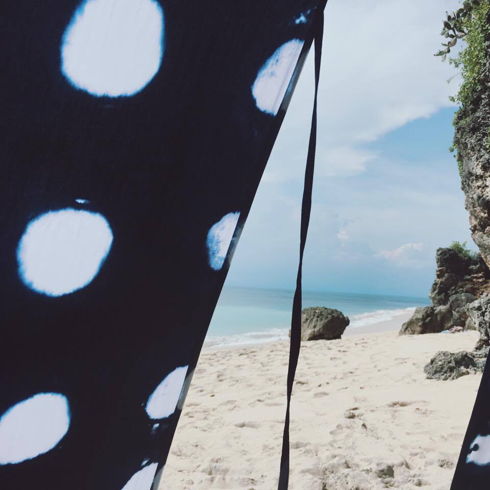 Image of DOTS BEACHTIPI (SMALL) LIMITED EDITION