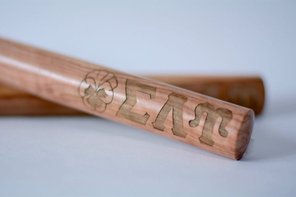 Image of Signature Engraved Claves
