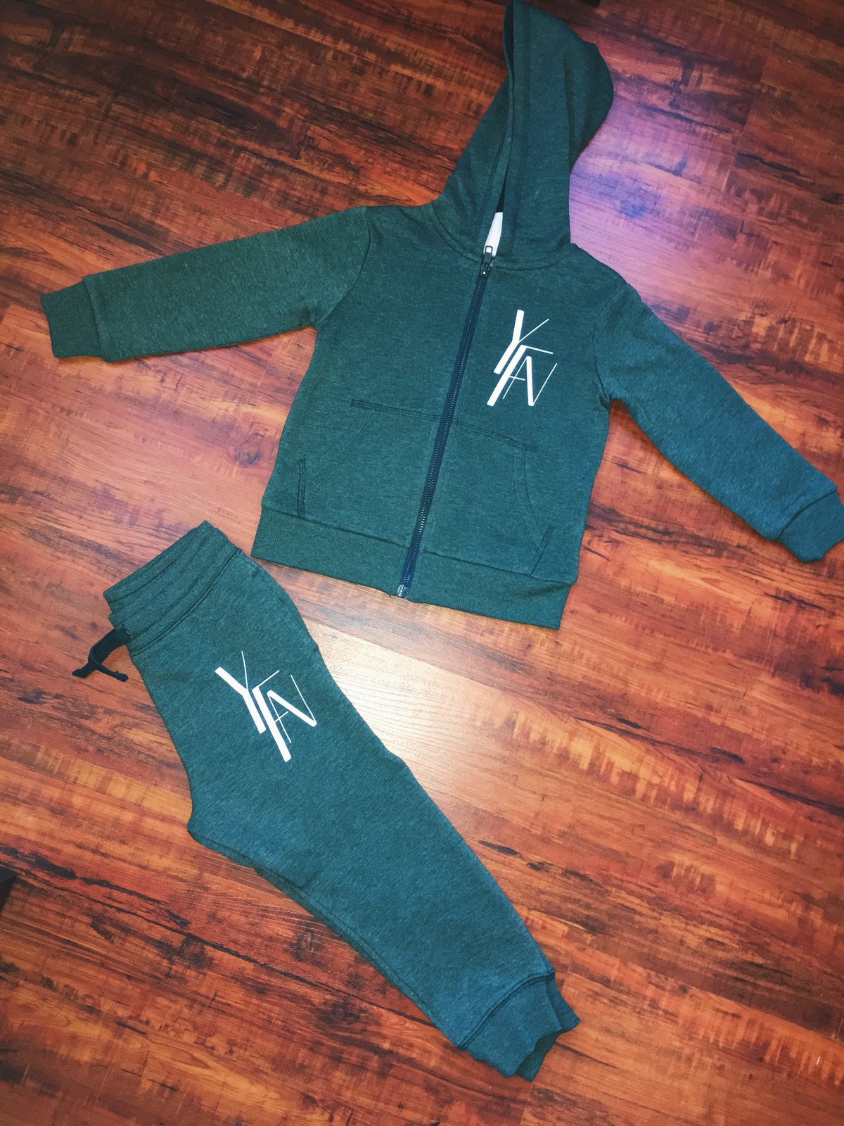 kids green sweatsuit