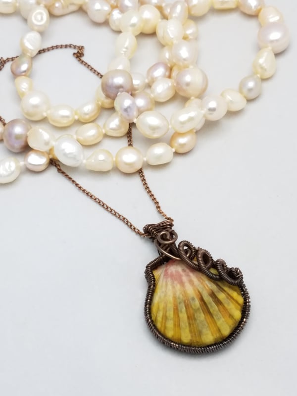 Image of Sunrise shell wire weave necklace