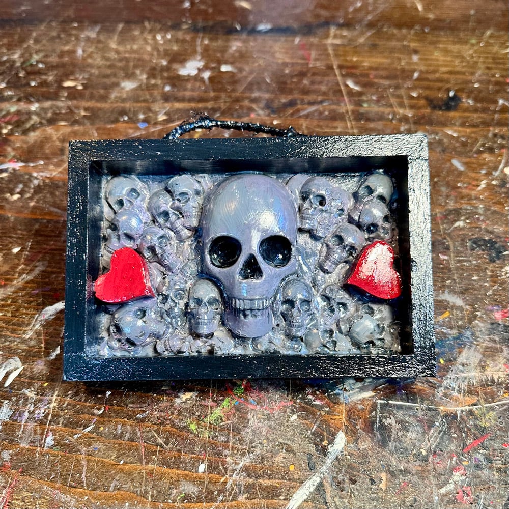 Skulls and Hearts-Gray