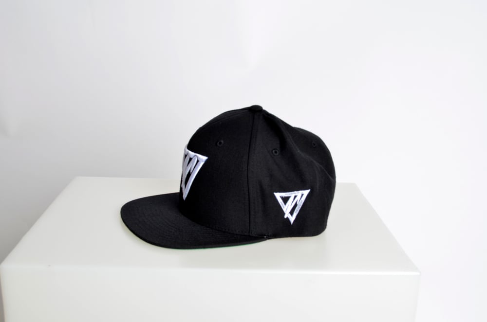 Image of Black Classic Snapback