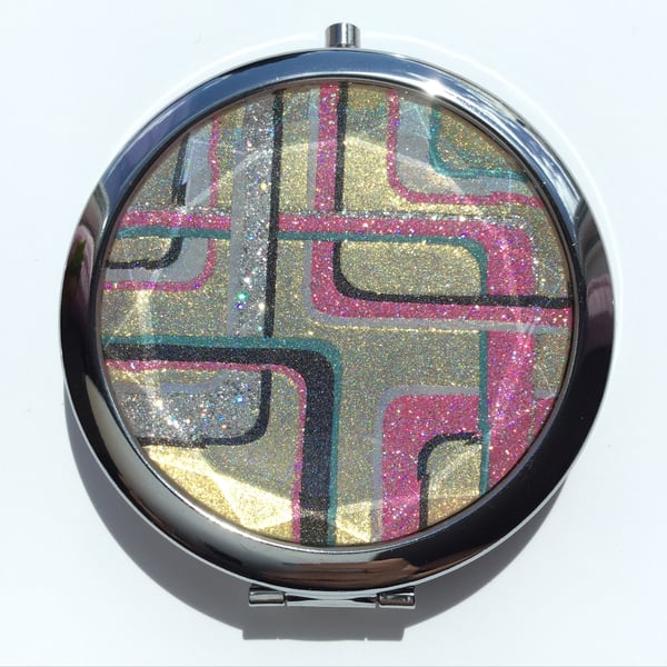 Image of Elizabeth - Compact mirror, painted with indie polish.