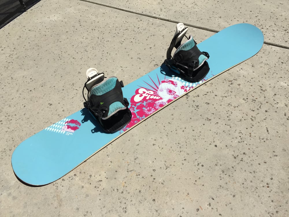 Image of Flow 151cm Women's Snowboard with Flow med bindings