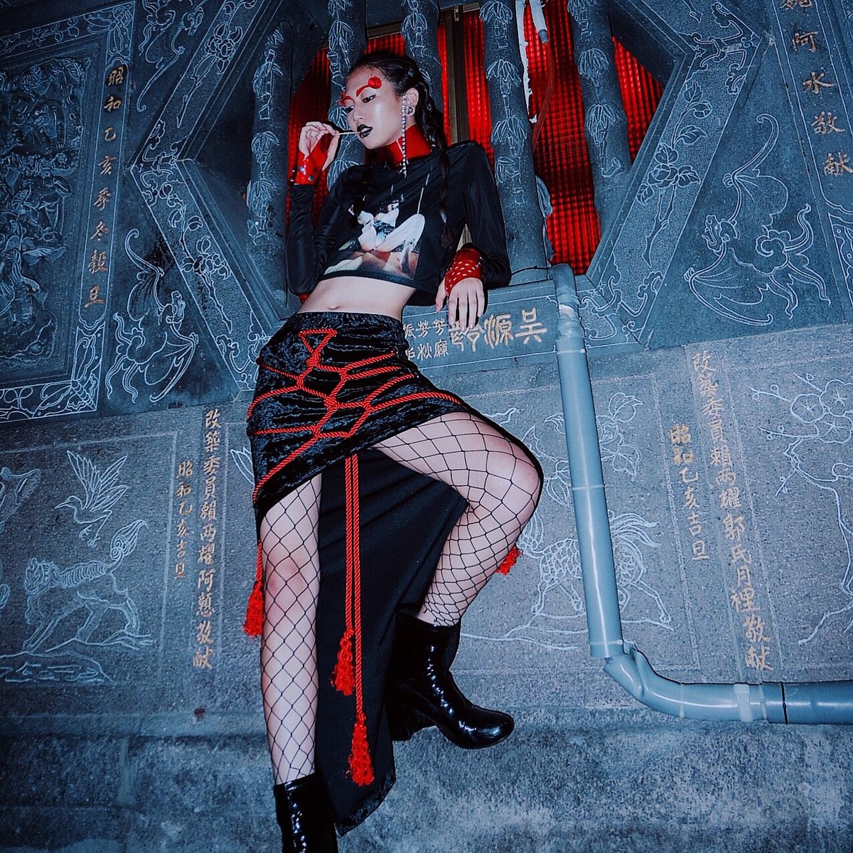 Image of DVMVGE TOKYO X' Black Shibari Velvet 2way skirt