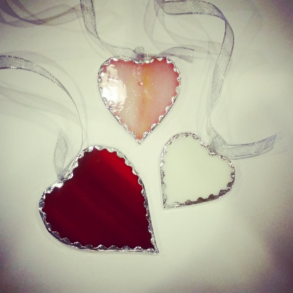 Image of Scalloped Glass Heart Set