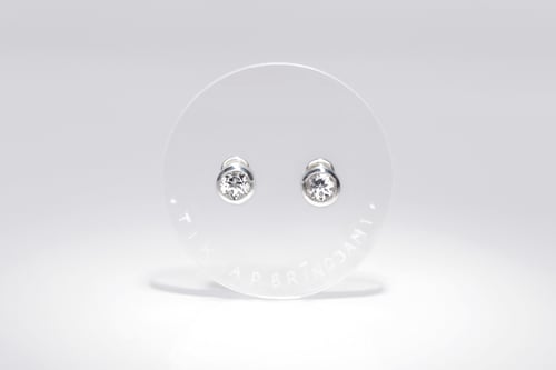 Image of "So wonderful" silver earrings with rock crystals  · QUAM MIRE ·