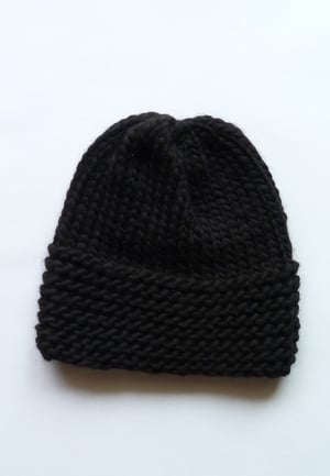 Image of Mono chunky Toque / Peruvian wool (shown in natural)