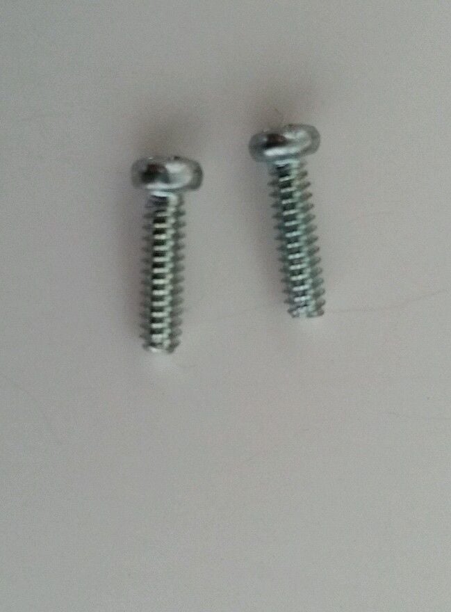 andis t outliner screw size