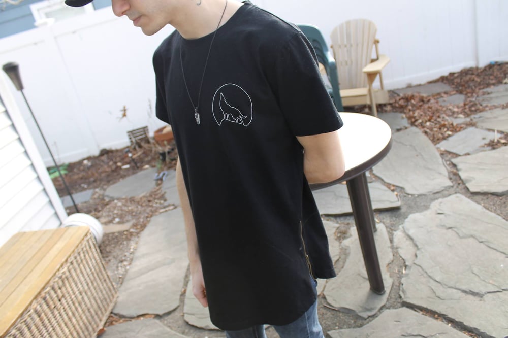 Image of Lone Wolf Zipper Tee (Black)