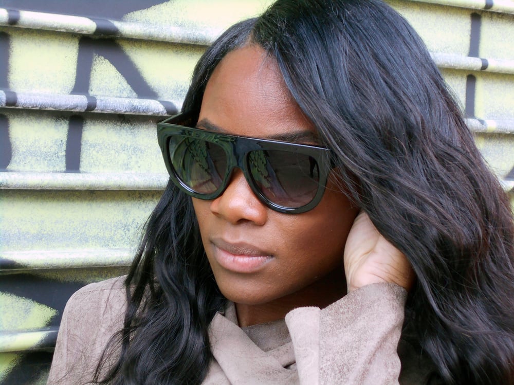Image of Eva: Vintage Oversized Wayfarer Sunglasses with Ombre Smoke Lenses