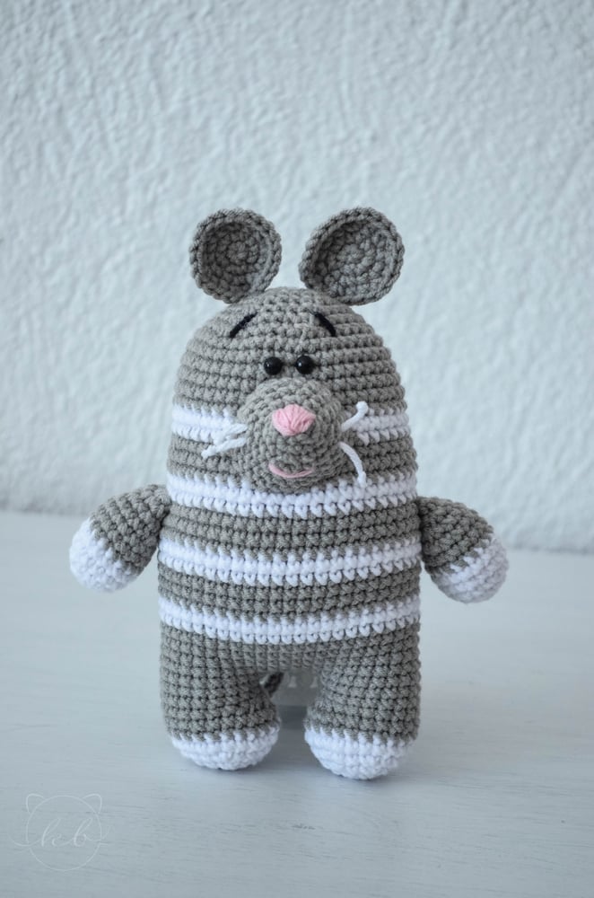 Image of Amigurumi crochet mouse