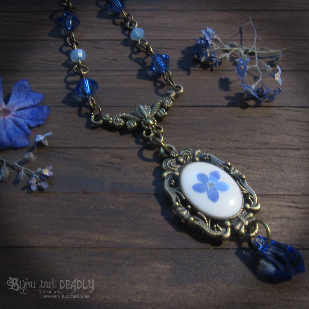 Forget-me-not Flower Beaded Victoriana Cameo Necklace