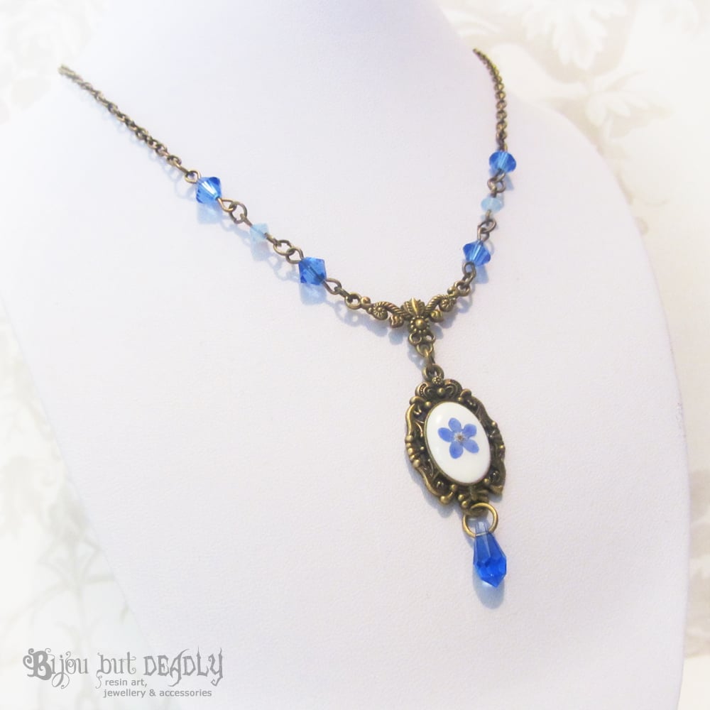 Forget-me-not Flower Beaded Victoriana Cameo Necklace