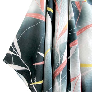 Image of Grøn-hvid silke kimono med bambus blade