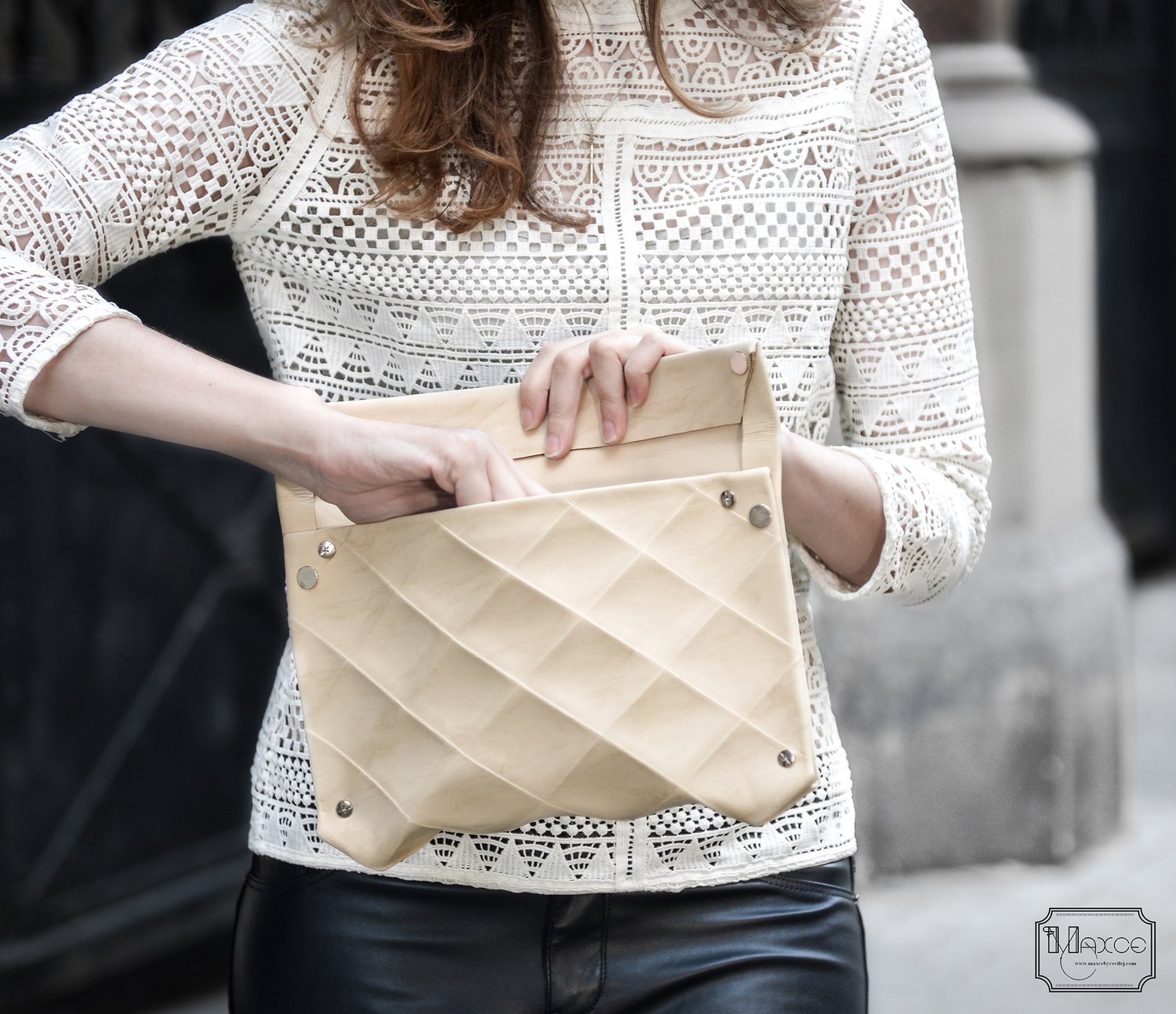 Image of CLUTCH IN ECO LEATHER BEIGE - SIZE M