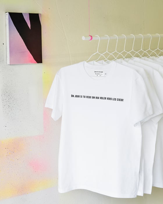 Image of T-shirt "Un jour si tu veux on ira voler vers les cieux"