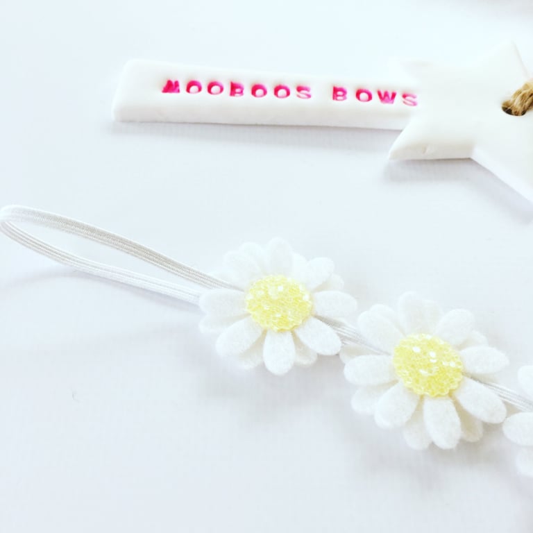 Mini Daisy headbands Image 2