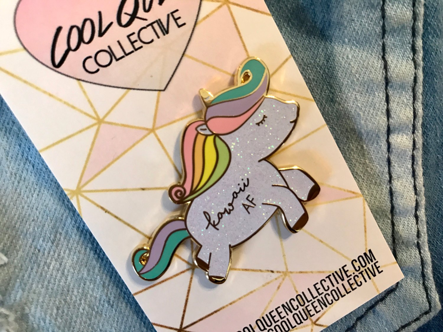 Unicorn rainbow enamel pin badge is a cute kawaii gift for her or him and  every unicorn lover. -  Nederland