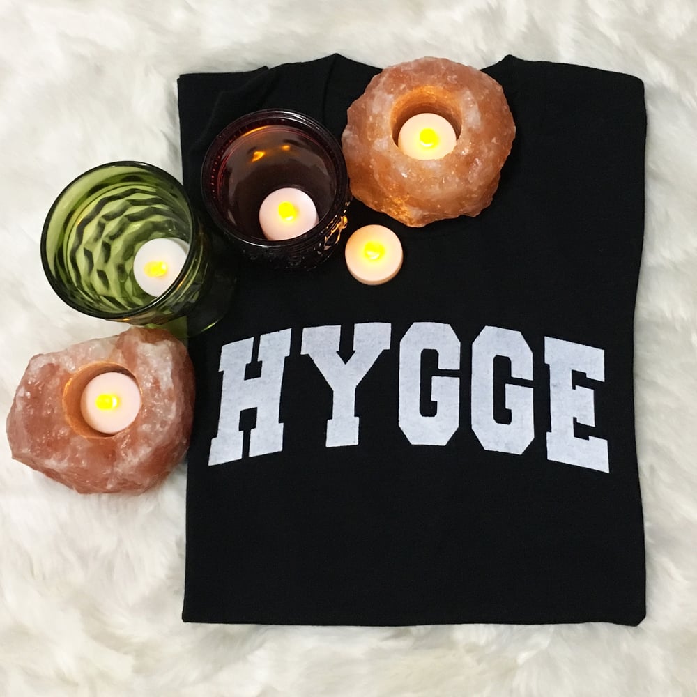 Hygge Tee - Unisex