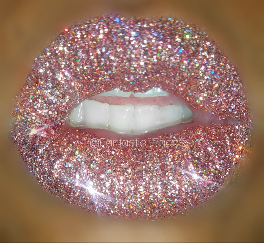 Snatched Glitter Lipstick Fantastic Faces