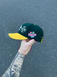Image 4 of YELLOW VISOR OAKLAND ATHLETICS CUSTOM FITTED CAP