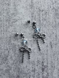 Image 2 of Icy Crystal Bow