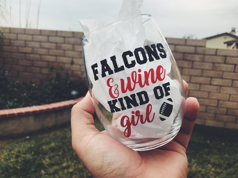 Image of FALCONS & WINE KIND OF GIRL - WINE GLASS