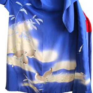 Image of Blå silke kimono med blade og fugle og brokader
