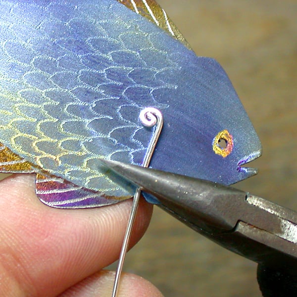 銀製 根付 魚型 自在置物 金工 作家物