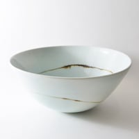 Image 1 of medium serving bowl