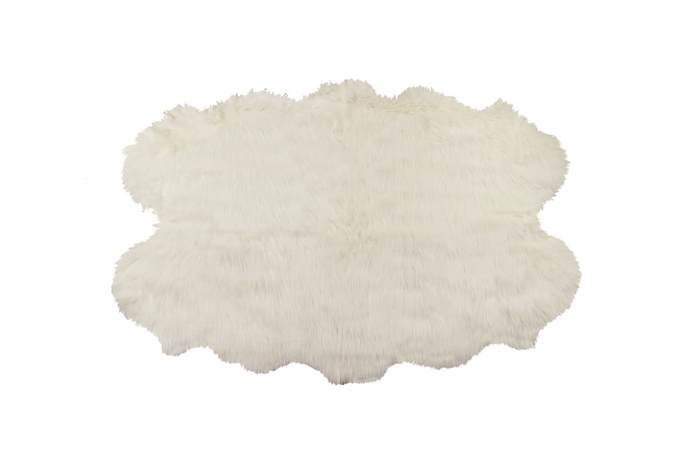 Image of 676685040985 ROYALE GORDON FAUX SHEEPSKIN FUR RUG QUATTRO 4' X 6'  OFF WHITE