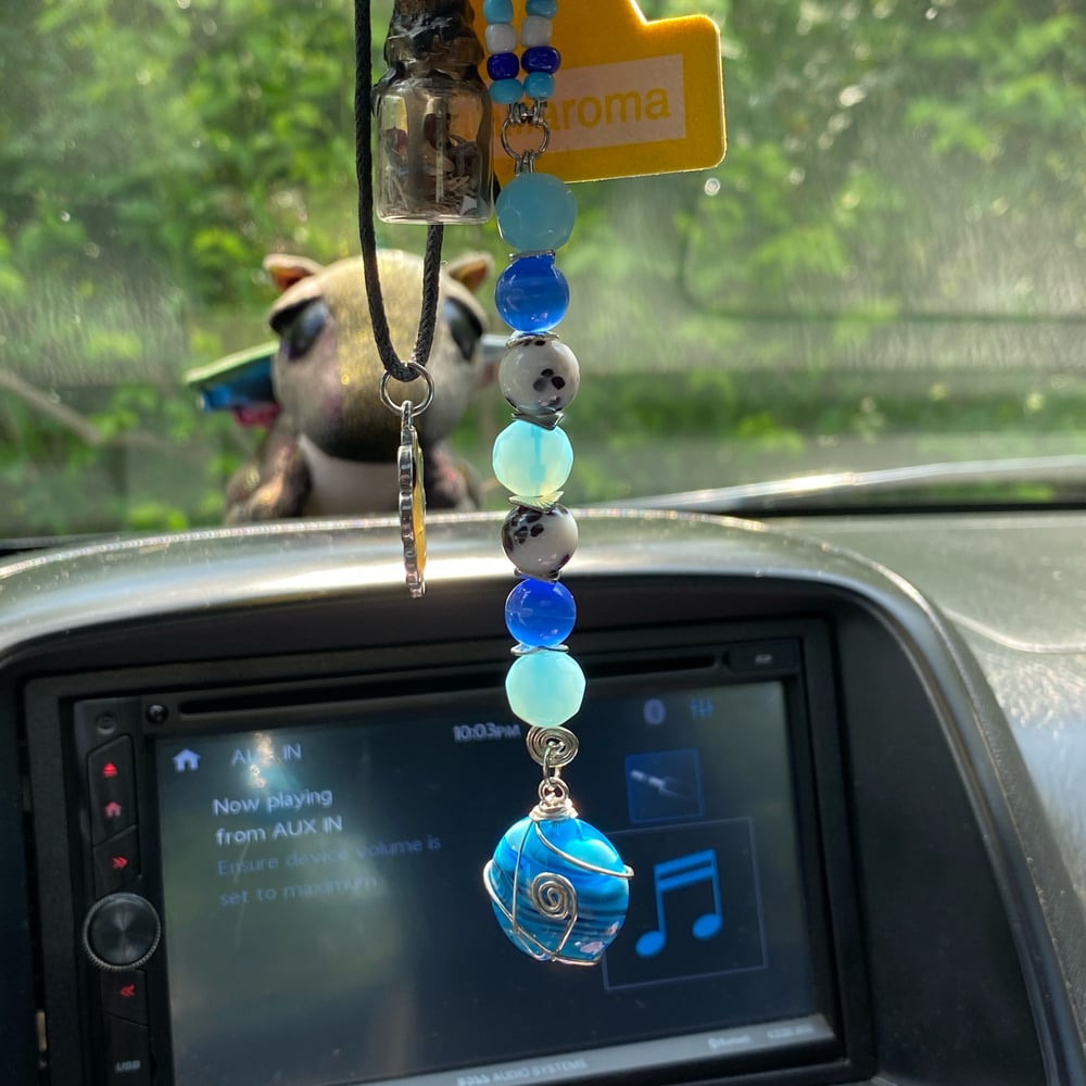 Image of clear water car beads 