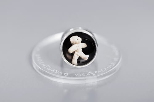 Image of "Every land is.." teddy-bear’s silver ring with photo and rock crystal  · OMNE SOLUM ·