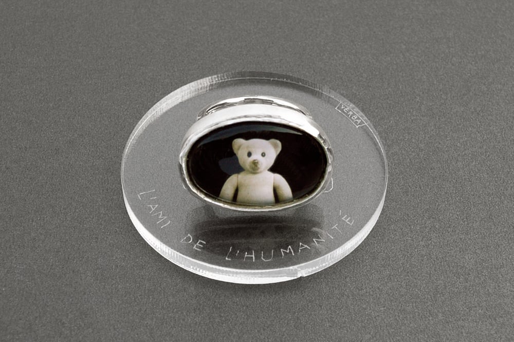 Image of "Friend of the.." teddy-bear’s silver ring with photo and rock crystal · AMICUS HUMANI.. ·