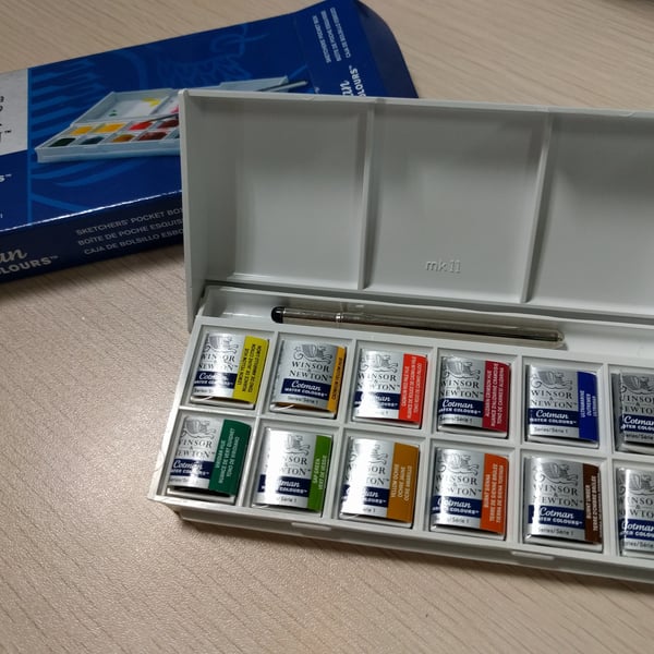 Image of Winsor & Newton Cotman Watercolor Sketchers' Pocket Box 12 halfpan set