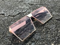 Image 3 of Foreign pink square lens