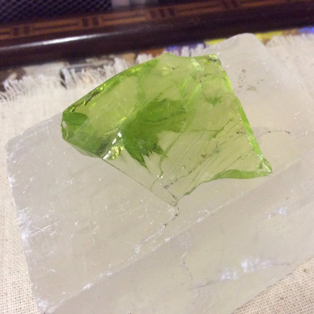 Image of Yellow Green Andara Crystal 20 grams