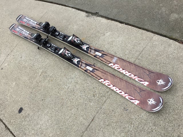 Image of Nordica Hot Rod Nitrous Ca 170 Skis with Nordica EXP 25 bindings