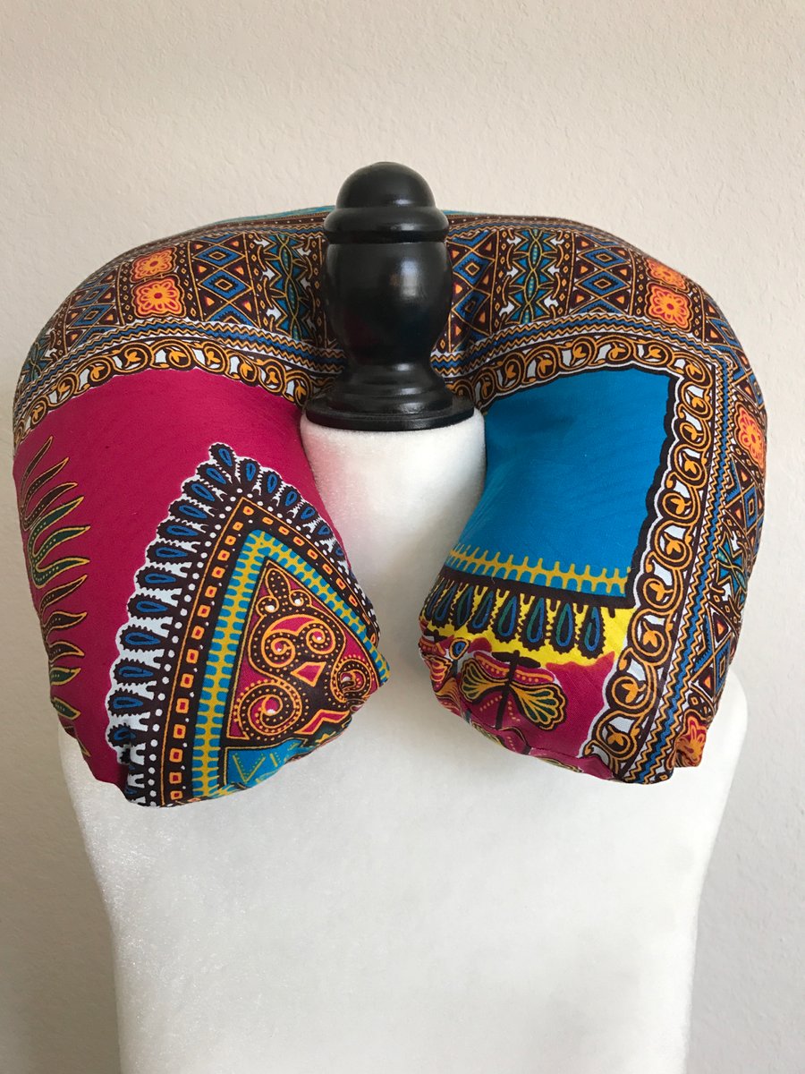 Image of Bakari Travel Pillow