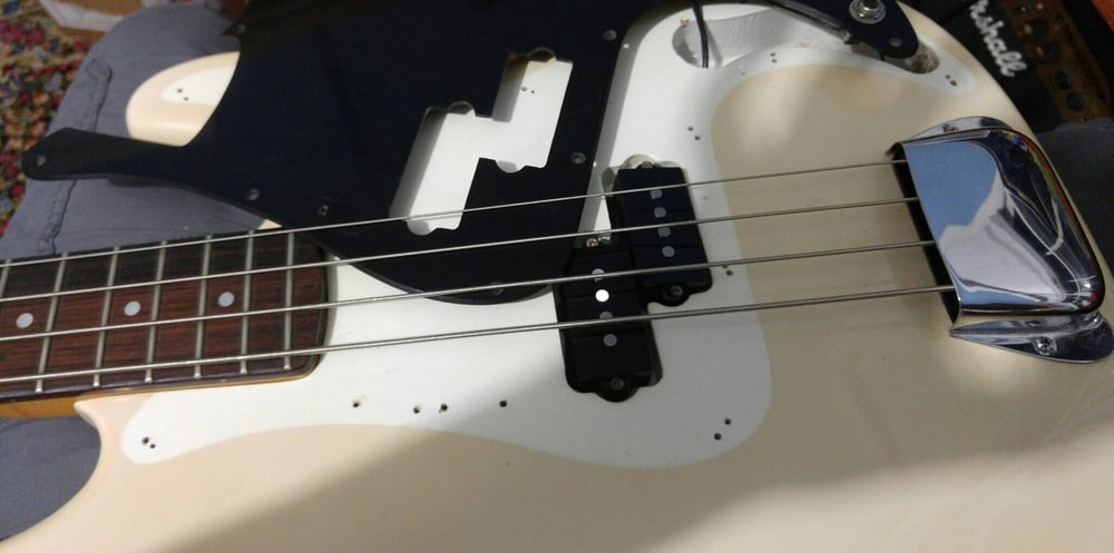 Image of P bass