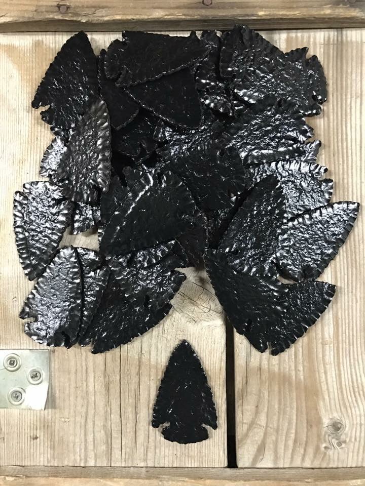 Image of Leather Arrowhead V.5 Obsidian