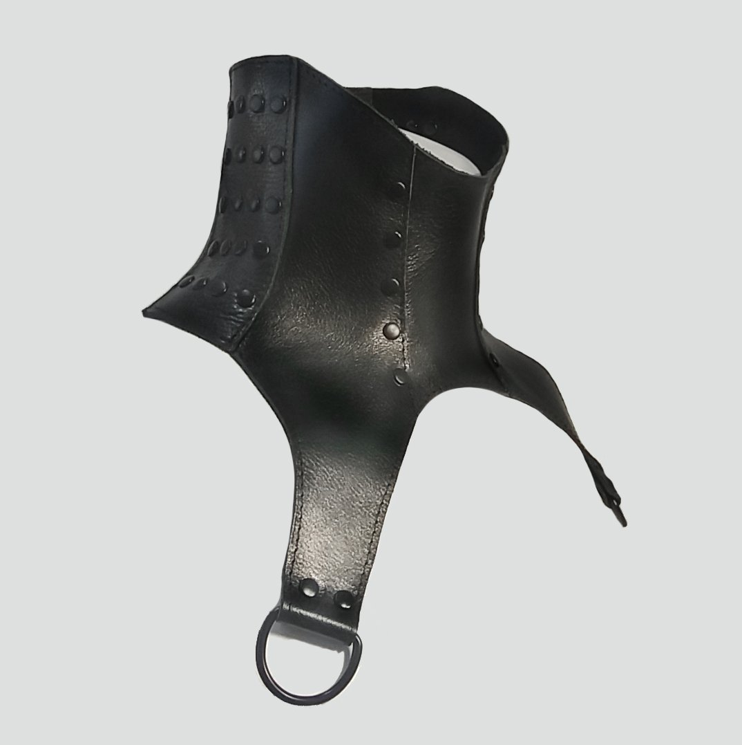 LURSA posture collar with black rivets | Mother of London