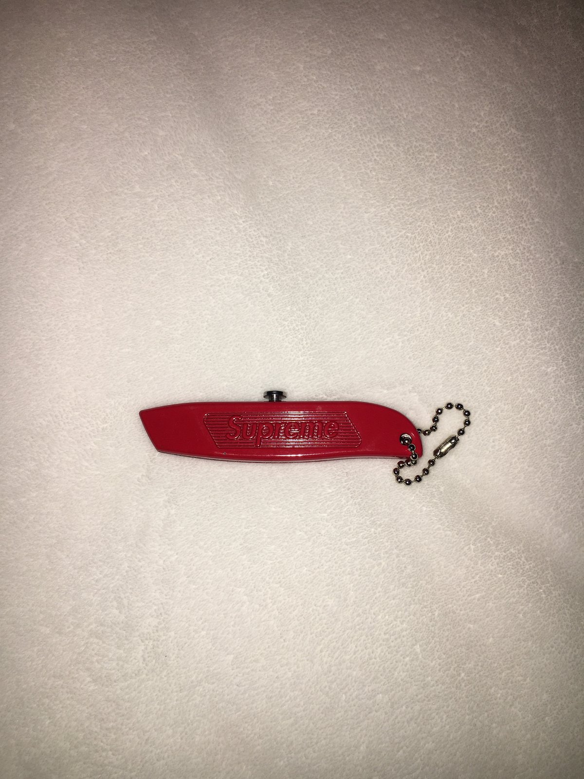 Supreme store box cutter utility knife (red)