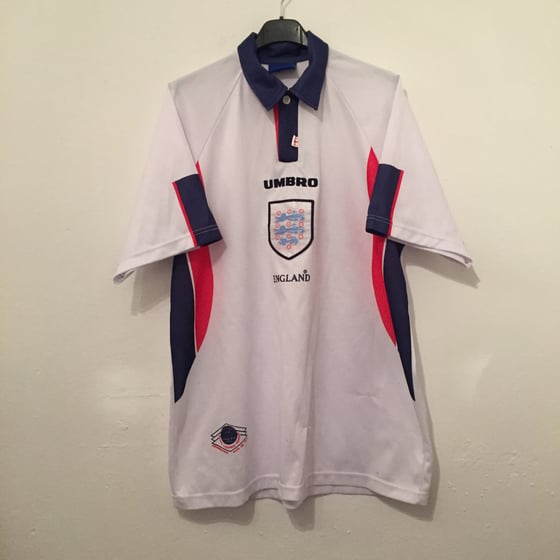 Image of Vintage Retro Rare 1997-98 England Football Top (L)