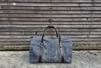 Image 2 of weekender, duffelbag, travel bag in waxed canvas and leather