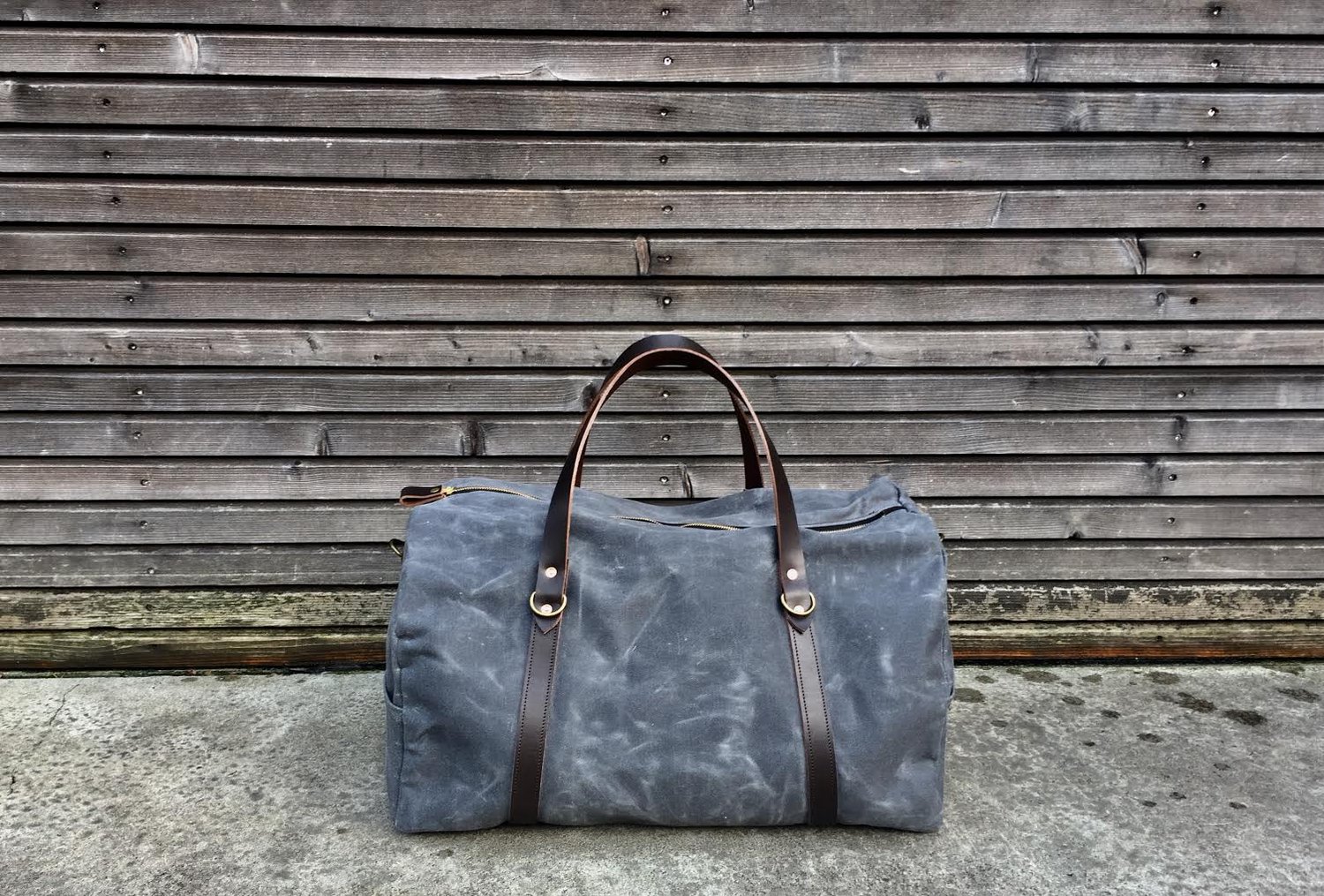 Image of weekender, duffelbag, travel bag in waxed canvas and leather